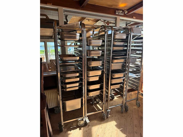 Regaalwagen met gastronormbakken en deksels (4x) - afbeelding 6 van  6