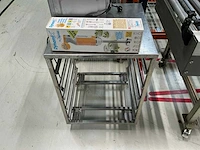 Regaalwagen met keukenapparatuur - afbeelding 5 van  7
