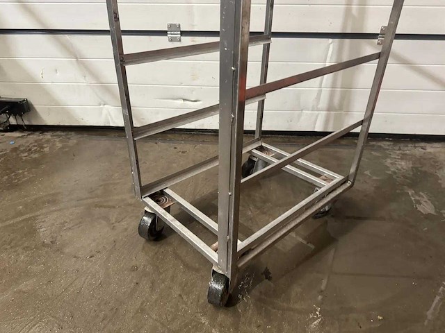 Regaalwagen - afbeelding 3 van  3