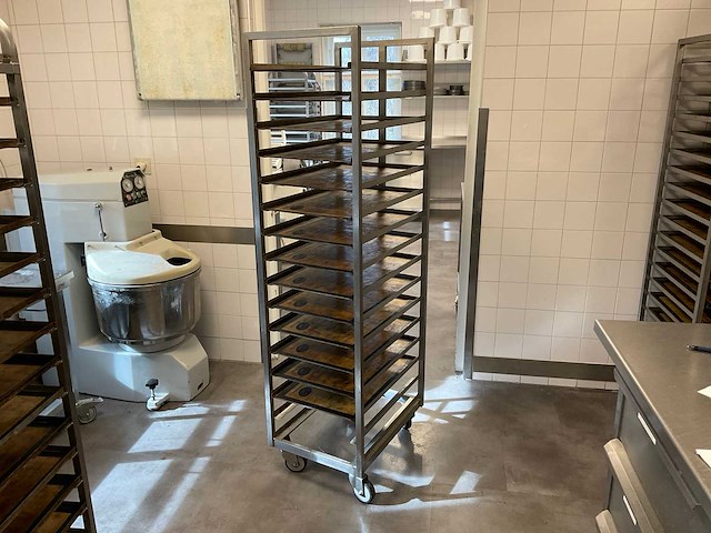 Regaalwagen - afbeelding 1 van  1