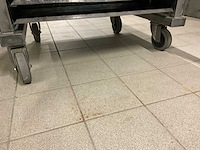 Regaalwagen - afbeelding 7 van  8