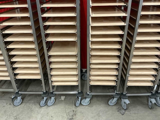 Regaalwagens 11 stuks gn 1/1 overige ovens en steamers - afbeelding 6 van  7