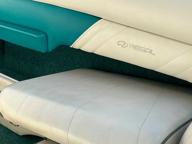 Regal 182se valanti speedboot met kalf boottrailer - afbeelding 15 van  43