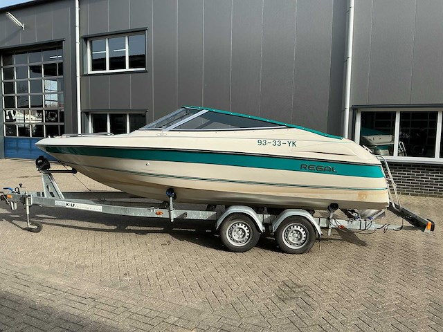 Regal 182se valanti speedboot met kalf boottrailer - afbeelding 12 van  43