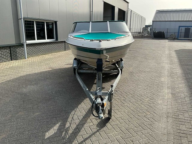 Regal 182se valanti speedboot met kalf boottrailer - afbeelding 34 van  43
