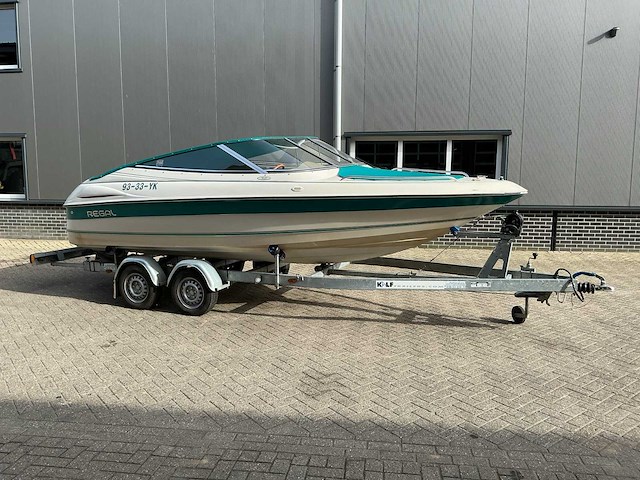 Regal 182se valanti speedboot met kalf boottrailer - afbeelding 39 van  43