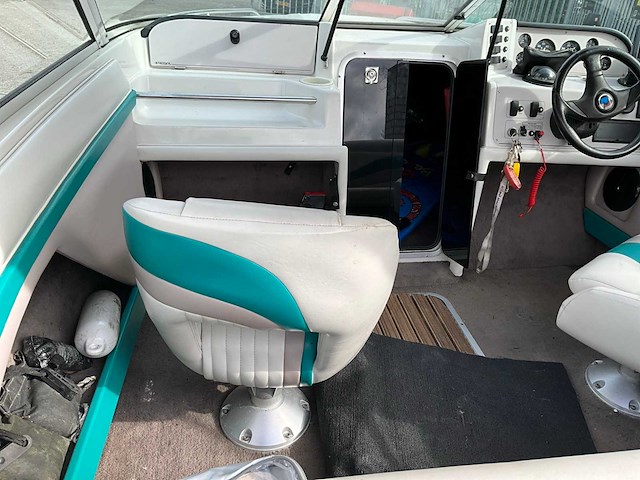 Regal 196 se-sc-10 bow rider met boottrailer - afbeelding 8 van  29