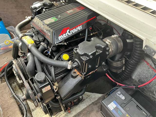 Regal 196 se-sc-10 bow rider met boottrailer - afbeelding 13 van  29