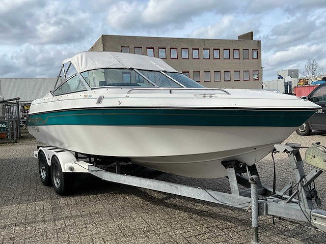 Regal 196 se-sc-10 bow rider met boottrailer - afbeelding 12 van  29