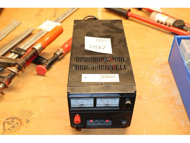 Regelbare dc werkplaatsvoeding voltcraftev-925. - afbeelding 1 van  3