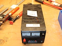Regelbare dc werkplaatsvoeding voltcraftev-925.