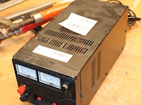 Regelbare dc werkplaatsvoeding voltcraftev-925. - afbeelding 2 van  3