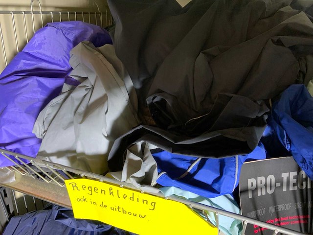 Regenkleding en petten - afbeelding 5 van  8