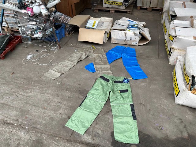 Regen/werk kleding (broek) (100x) - afbeelding 1 van  6