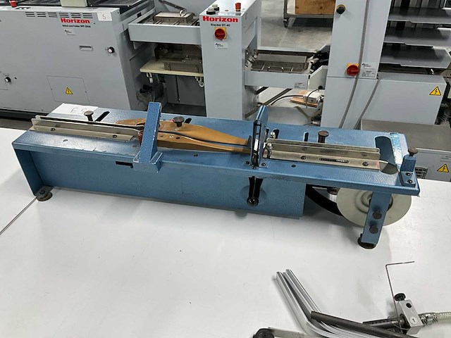 Regubinder handleiding boekbindmachine - afbeelding 6 van  7