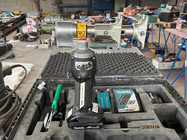 Rehau rautool a-light2 accu perstangset - afbeelding 1 van  2