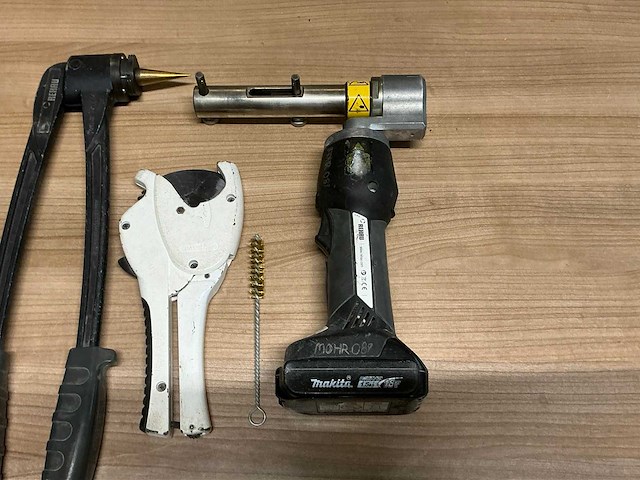 Rehau rautool a-light2 persmachine - afbeelding 2 van  9