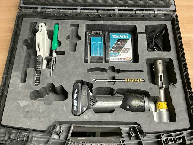 Rehau rautool a-light2 persmachine - afbeelding 8 van  9