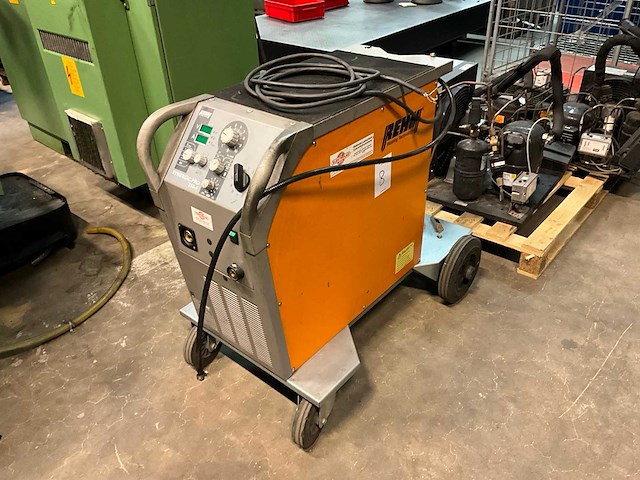 Rehm synergie.pro 250-4 mig lasapparaat - afbeelding 1 van  9