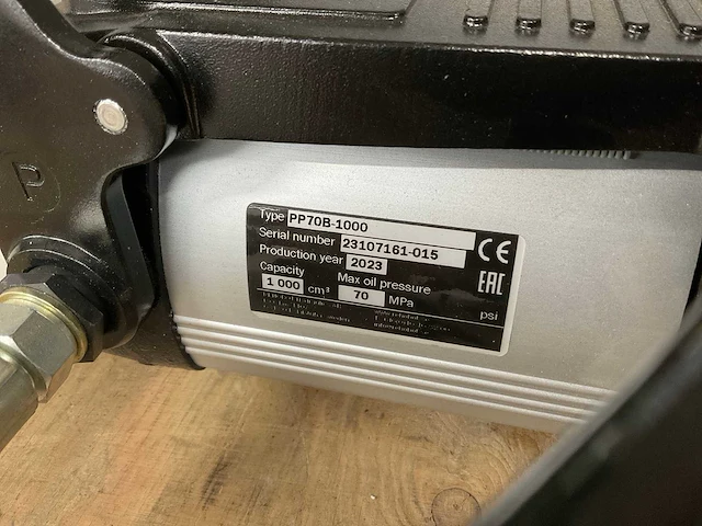 Rehobot pp70b-1000 hydraulische voetpomp - afbeelding 1 van  2