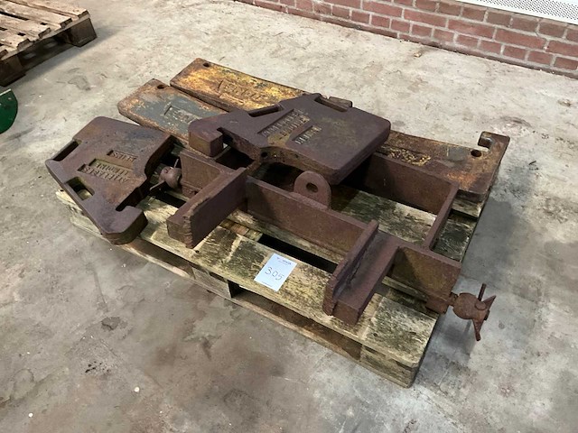 Reims/fendt frontgewicht (5x) - afbeelding 1 van  6