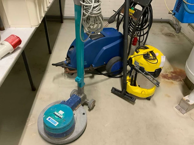 Reinigingsmachine (3x) - afbeelding 1 van  8