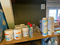 Reinigingsmiddelen en divers - afbeelding 2 van  8