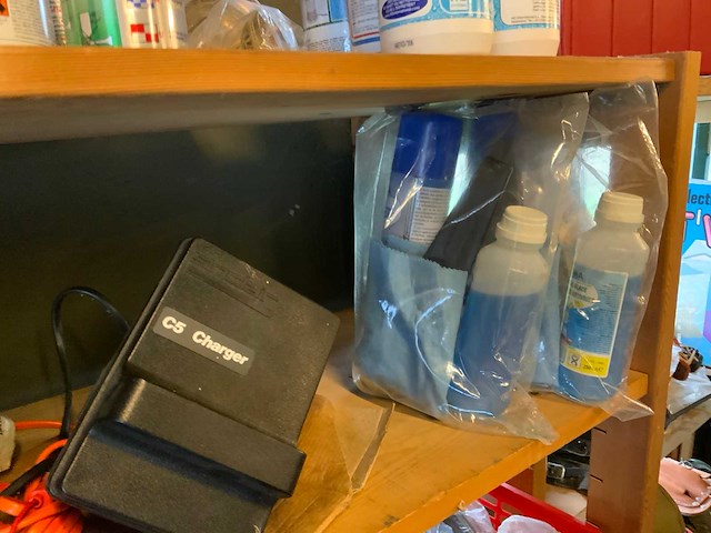 Reinigingsmiddelen en divers - afbeelding 4 van  8