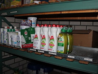 Reinigingsmiddelen op schap w.o. schuurmiddel, afwasmiddel, wc-reiniger, glansnapoelmiddel, urinoirtablette... - afbeelding 1 van  3