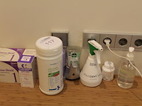 Reinigingsmiddelen w.o. wipes, hygienespuit, tissuedispenser, handschoenen en zeepdispenser.