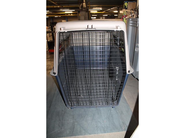 Reis bench met afmeting 97 x 64 x 80 cm. - afbeelding 2 van  2