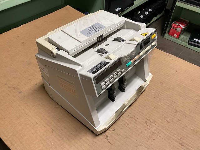 Reis services gmbh t8 ssd-v-s geldtelmachine - afbeelding 1 van  4