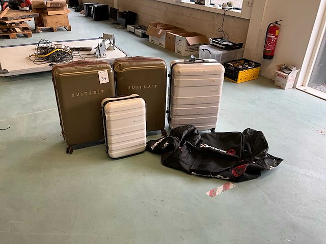 Reiskoffer (4x) - afbeelding 1 van  7