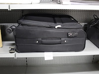 Reiskoffer travez met studio flitslamp en accessoires - afbeelding 3 van  3