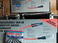Rek met bougiekabels - afbeelding 2 van  3
