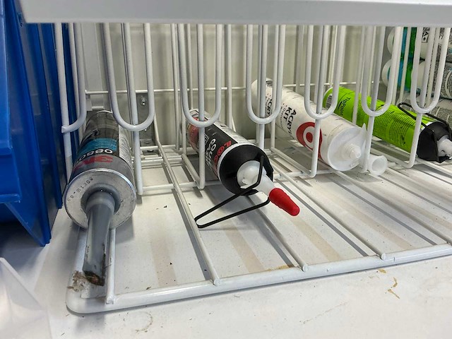 Rek met pur , lijm & kit - afbeelding 4 van  8