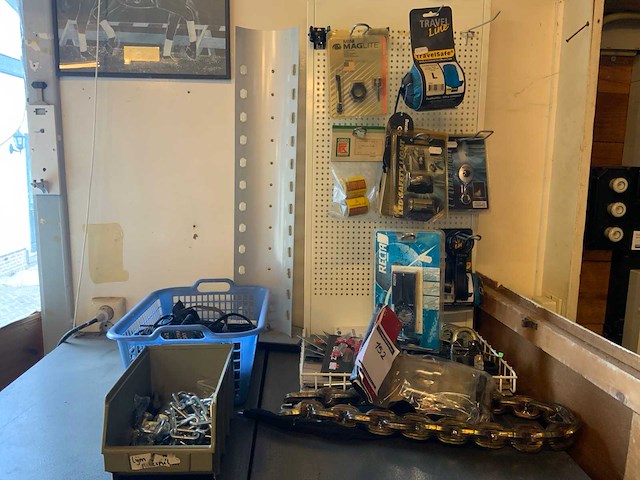 Rek met sloten - afbeelding 1 van  7