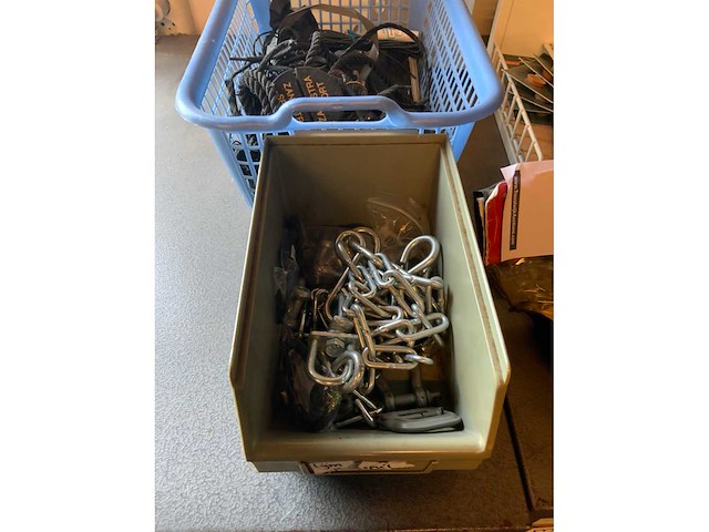 Rek met sloten - afbeelding 6 van  7