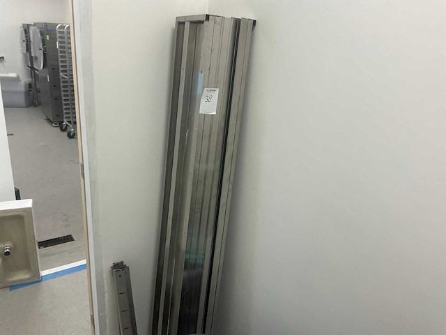 Rek rvs 180cm (4x) - afbeelding 1 van  2