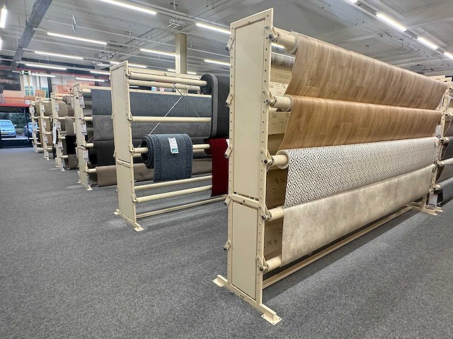 Rek voor vloerbedekking (13x) - afbeelding 1 van  5