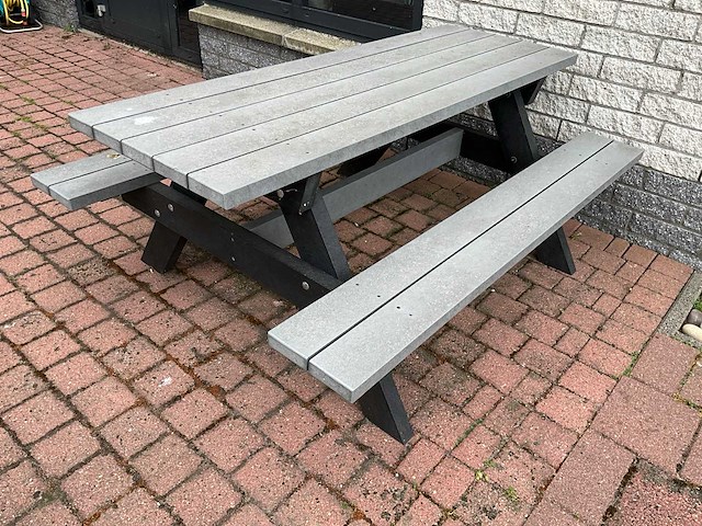 Rekupro - picknicktafel 180x134x75 cm - afbeelding 1 van  5