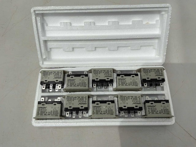 Relais 30 amp 10x - afbeelding 1 van  3