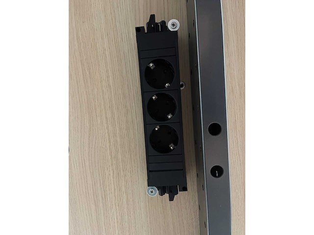 Relativ/ twinform - 6p wigvormige vergaderset 260 cm - afbeelding 14 van  22