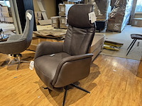 Relaxfauteuil, bruin leer, elektrisch verstelbaar, zwarte poot - afbeelding 3 van  6