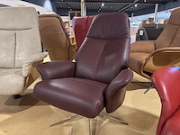 Relaxfauteuil, bruin leer, manueel verstelbaar, chromen poot - afbeelding 1 van  4