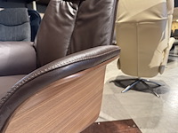 Relaxfauteuil, bruin leer, manueel verstelbaar d.m.v. gasveer - afbeelding 4 van  5