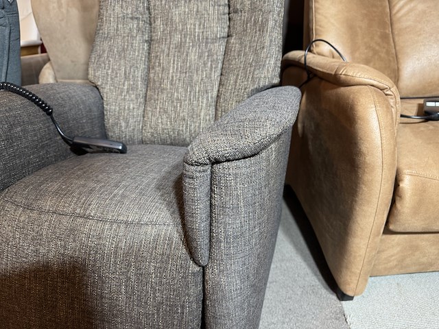 Relaxfauteuil, bruin stof, elektrisch verstelbaar - afbeelding 4 van  4