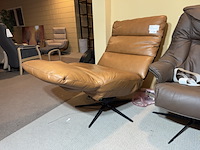 Relaxfauteuil, cognac leder, elektrisch verstelbaar, zwarte poot