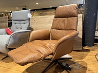 Relaxfauteuil, cognac leer, elektrisch verstelbaar, zwarte poot - afbeelding 3 van  5