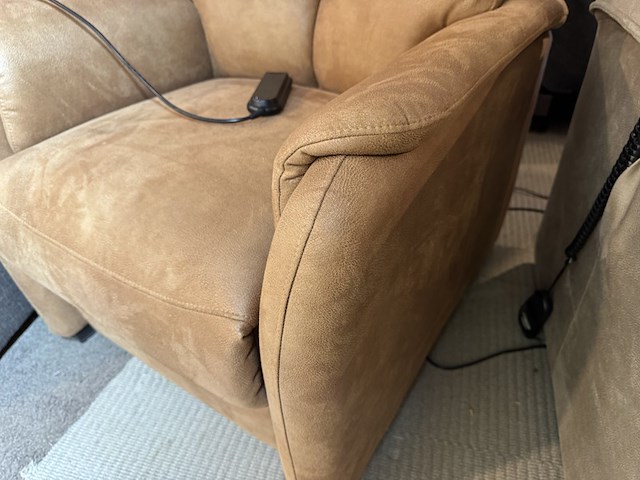 Relaxfauteuil, cognac microvezelstof, elektrisch verstelbare relaxfunctie - afbeelding 4 van  4